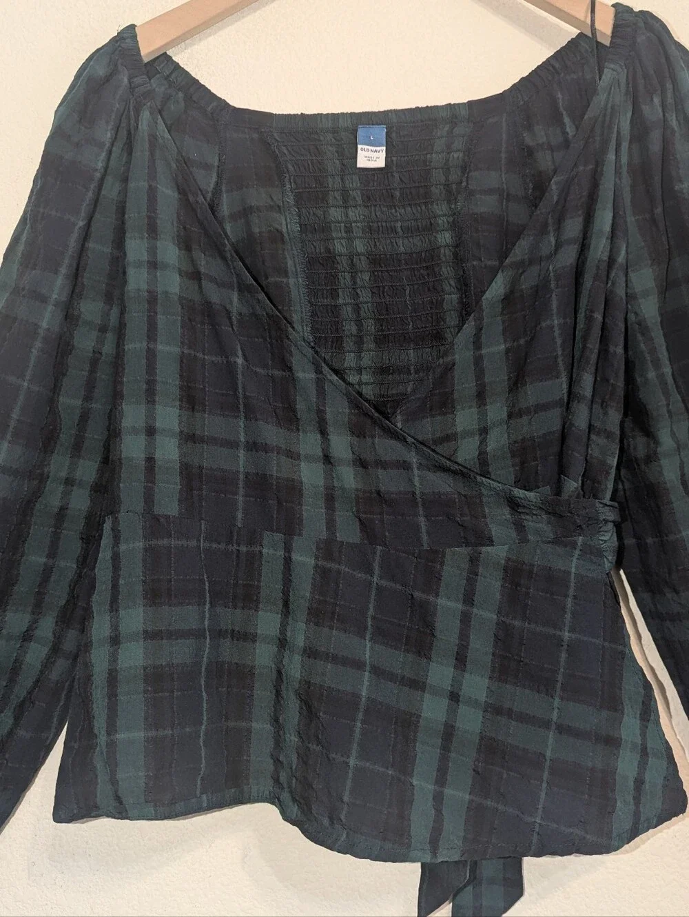 Old Navy Plaid Smocked Seersucker Wrap Blouse Puff Sleeve Tartan Top Large